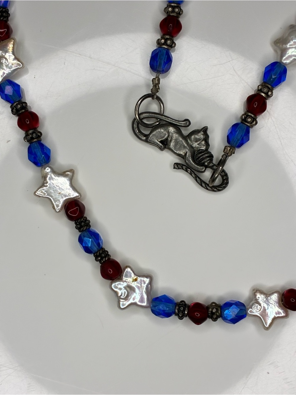 Handmade RD WH BL Austrian Crystal Beaded Star Shaped Baroque Pearl Necklace EUC - Picture 3 of 15